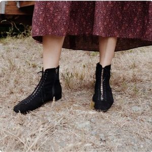 DÔEN Victoriana Black Suede lace up bootie 39.5